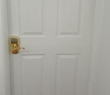 New London House | King-bed room with private bath -FREE WIFI-Self check in- New London-Mystic