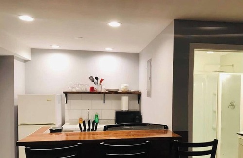 Primos Secane Apartment | Top-Rated King Bed Studio with Spa & Kitchen Amenities
