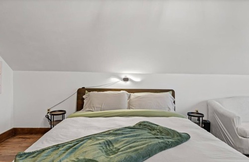Townsend Hotel | Relax in a Cozy Retreat with Waterfall Views & Fireplace
