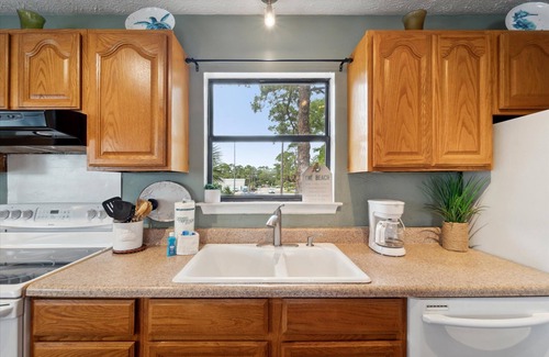 Tybee Island House | King Bedroom Marsh Side Getaway!