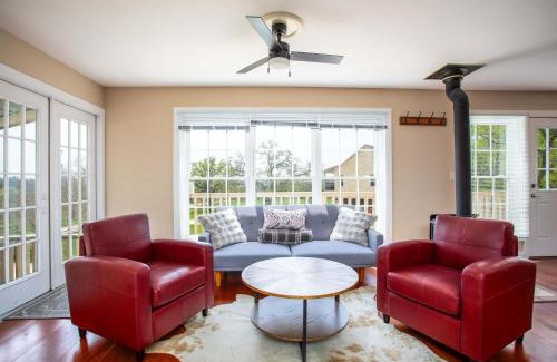 Fredericksburg House | King Beds Game Room On 290 Large Estate Kitchen