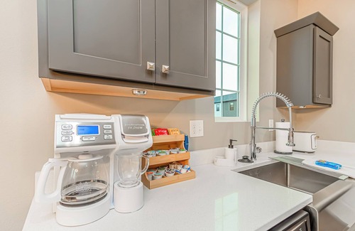 Fargo House | King Beds x 2 I 3 min to Scheels Arena I Hi-Chair