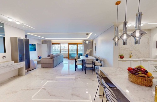 Mamilla Apartment | KING DAVID RESIDENCES- Luxury 3-bedroom apartment with POOL, GYM, PARKING