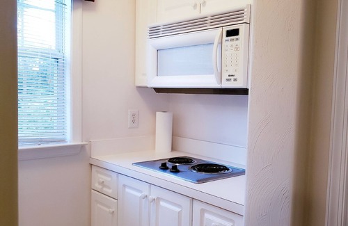 Deep Creek South Apartment | Premier King Guest Suite - A TOGAR Vacation Escape