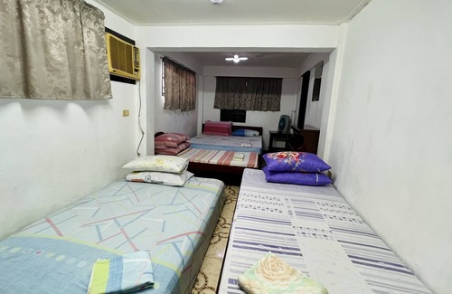 Bantay House | Convenient Stay at King Henry's Transient House with Breakfast