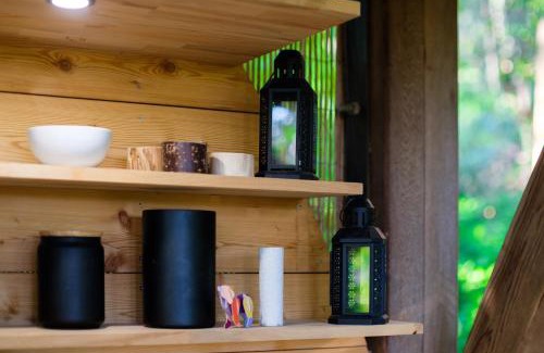 Saint-Paul-de-Vence Ski Chalet | Experience King Louie and Mowgli: Pet-Friendly Bliss
