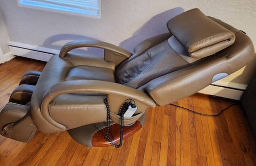 Downtown Rochester Apartment | Comfortable King n Q Beds Near Museums and Hospitals