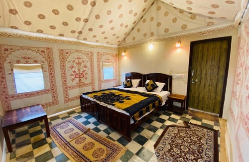 Jaisalmer Resort | Desert Camp Adventure: King-of Desert Camp Sam Sand Dunes