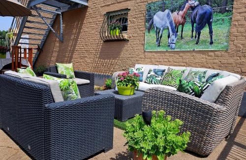 Zutendaal Apartment | Family-Friendly King of Gold Stables with Horse Amenities