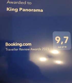 Sankt Englmar Hotel | King Panorama: Oceanfront Stay with Netflix & Pool Access
