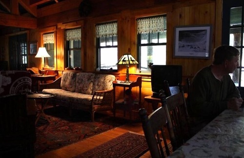 Eaton Cabin | Top-Rated King Pine Ski and Purity Spring Resorts Awaits