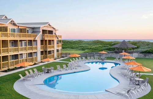 Duck Apartment | Ocean View King Room with Spa & Pool Access Await You