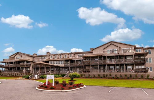 Duck Apartment | Ocean View King Room with Spa & Pool Access Await You