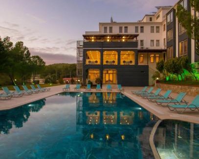 Kavaklidere Hotel | King Royal palace salkım