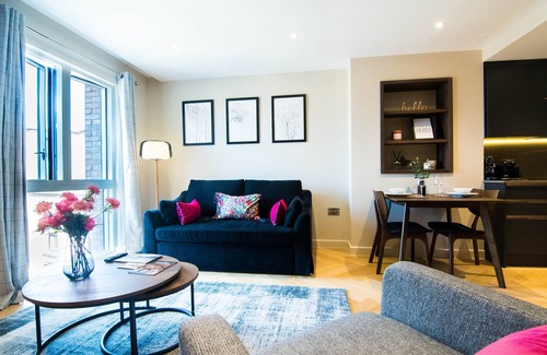 York Apartment | Top-Rated King’s 39: Family-Friendly with Great Amenities