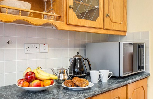 Clifden House | Discover King's Apartment in Clifden Town - Pet Friendly Stay
