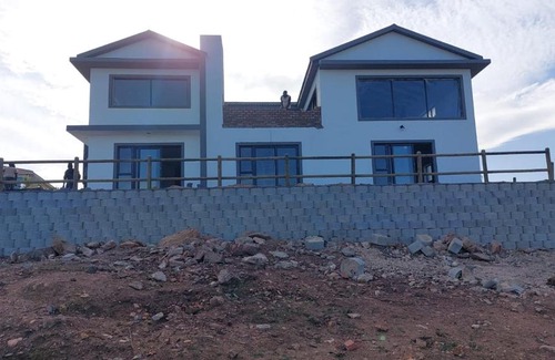 Mossel Bay House | Experience Comfort at King's Cottage for Your Next Getaway