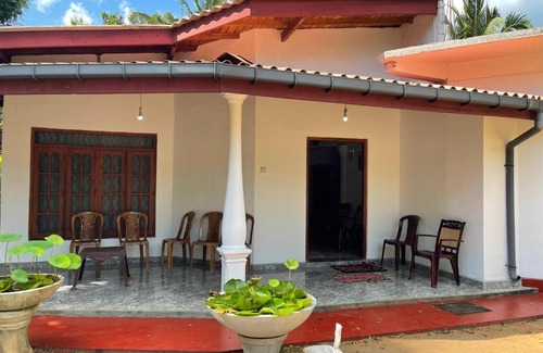 Anuradhapura House | Family-Friendly King's Court Home Stay in Anuradhapura