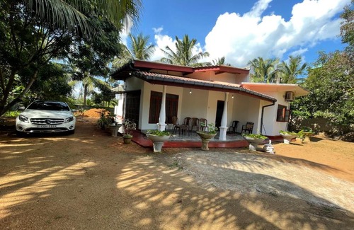 Anuradhapura House | Family-Friendly King's Court Home Stay in Anuradhapura