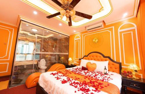 Hoang Mai Hotel | Discover Comfort at King's Hotel Linh Đàm with Hot Tub & Breakfast