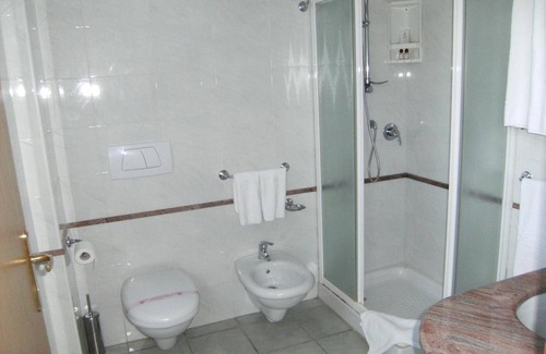 Fondachello Hotel | Relax at King’s House Hotel Resort with Ocean Views & Pool
