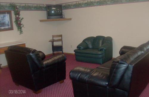 Platte Hotel | Welcoming King’s Inn of Platte: Family & Pet-Friendly Stays