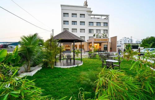 Jamnagar Hotel | Discover Comfort at King's Kraft The Park Executive Hotel