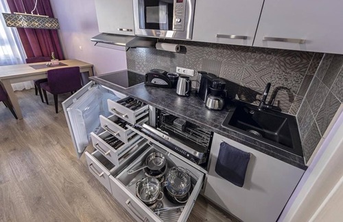 Rhens Apartment | Comfortable Kingsize Apartment at Haus Burgenheimat