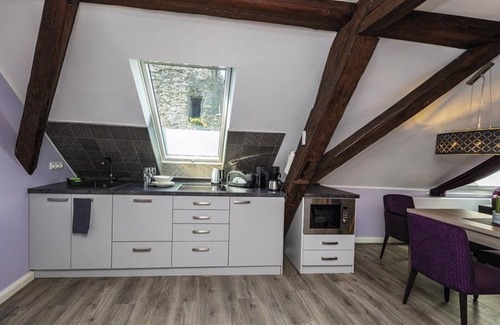 Rhens Apartment | Comfortable Kingsize Apartment at Haus Burgenheimat