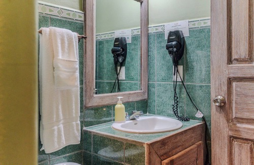 Popoyo Bed & Breakfast | king Standart pool view