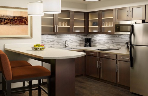 Sterling Heights Apartment | King Studio: Enjoy Pool Access & Free Breakfast Buffet