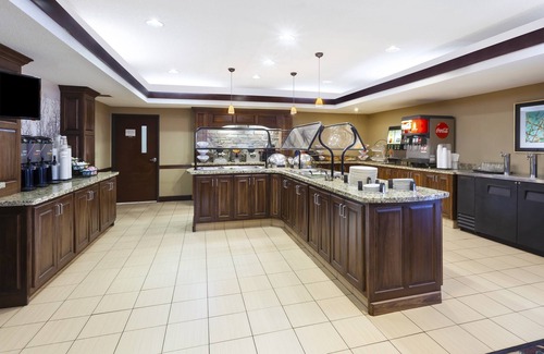 Columbia Apartment | King Studio by University of Missouri | Gym & Free Breakfast