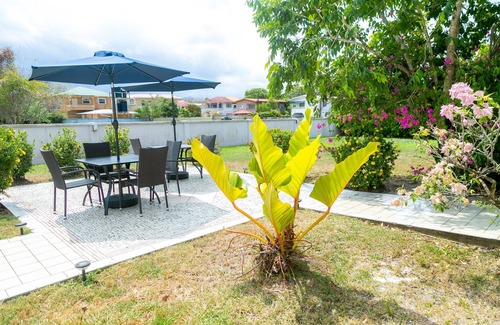 Georgetown Apartment | King Studio - One: Guest Rated 10/10 with Breakfast Included
