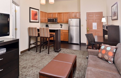 O'Fallon Condo | Enjoy Your Stay in a King Suite with Breakfast & Pool Access