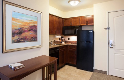 Biggs Field Condo | King Suite with Pool Access & Daily Breakfast Included