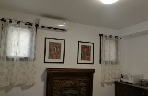 Stratford Apartment | Elegant King Suite at Stratford Ambassador's Inn