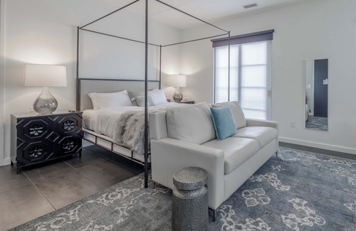 West End Hotel | King Suite w/Balcony | 121 Hotel by AvantStay