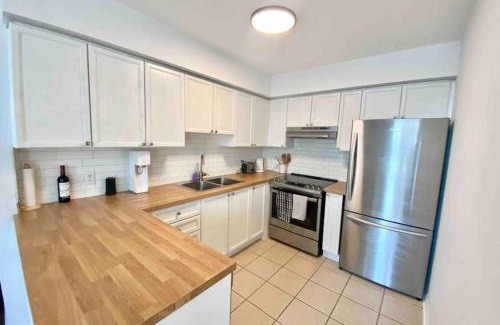 King West Village Apartment | Private Rooftop Retreat in King West - Family Friendly Getaway