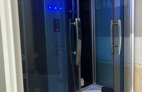 Ngo Quyen House | Budget-Friendly KING2HOMESTAY with Breakfast & Hot Tub