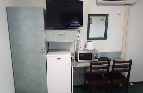 Kingaroy Hotel | Comfortable Kingaroy Country Motel with Pool & Breakfast