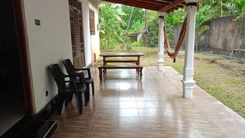 Kathaluwa Villa | Discover Kingdom of Haven: Guest Rated 10/10 with Dining