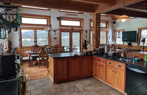 Kingfield House | Indulge at Kingfield Kastle: Top-Rated Getaway Near Sugarloaf