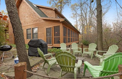 Saugatuck House | Explore Kingfisher Cove Cabin 2: Family-Friendly Retreat