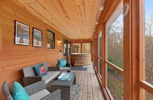 Saugatuck House | Explore Kingfisher Cove Cabin 2: Family-Friendly Retreat