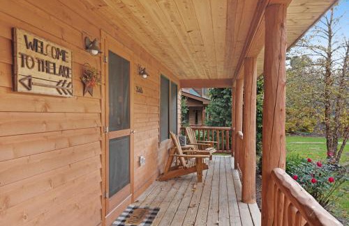 Saugatuck House | Explore Kingfisher Cove Cabin 2: Family-Friendly Retreat
