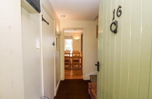 Cirencester House | Discover Kingfisher House: Your Perfect Getaway Awaits