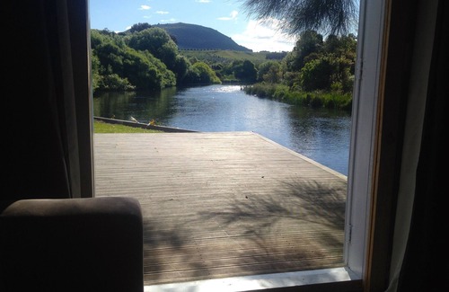Taupo District Cottage | Exceptional Kingfisher Holiday Home in Kuratau Awaits You