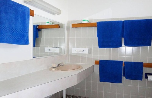 Merimbula Hotel | Highly Rated Kingfisher Motel with Pool and Breakfast