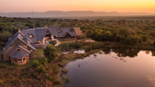 Bela-Bela Cabin | Discover Kingfisher Villa: Spa, Pool & Hot Tub Retreat