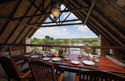 Bela-Bela Cabin | Discover Kingfisher Villa: Spa, Pool & Hot Tub Retreat
